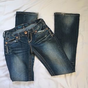 Ariya Low Rise Dark Wash Bootcut Jeans Size 3/4